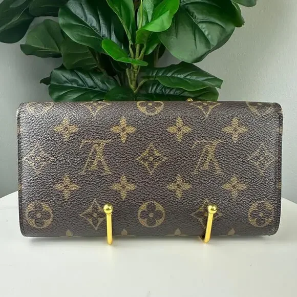 💎✨AuthenticLouis Vuitton Sarah Wallet